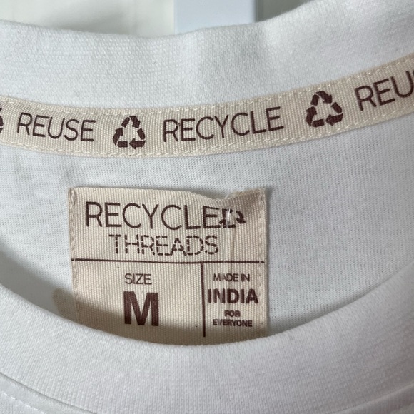 LET YOUR SUN SHINE! | M | Crop Tee | NWT | Embroidered Sun!☀️ - Picture 4 of 13